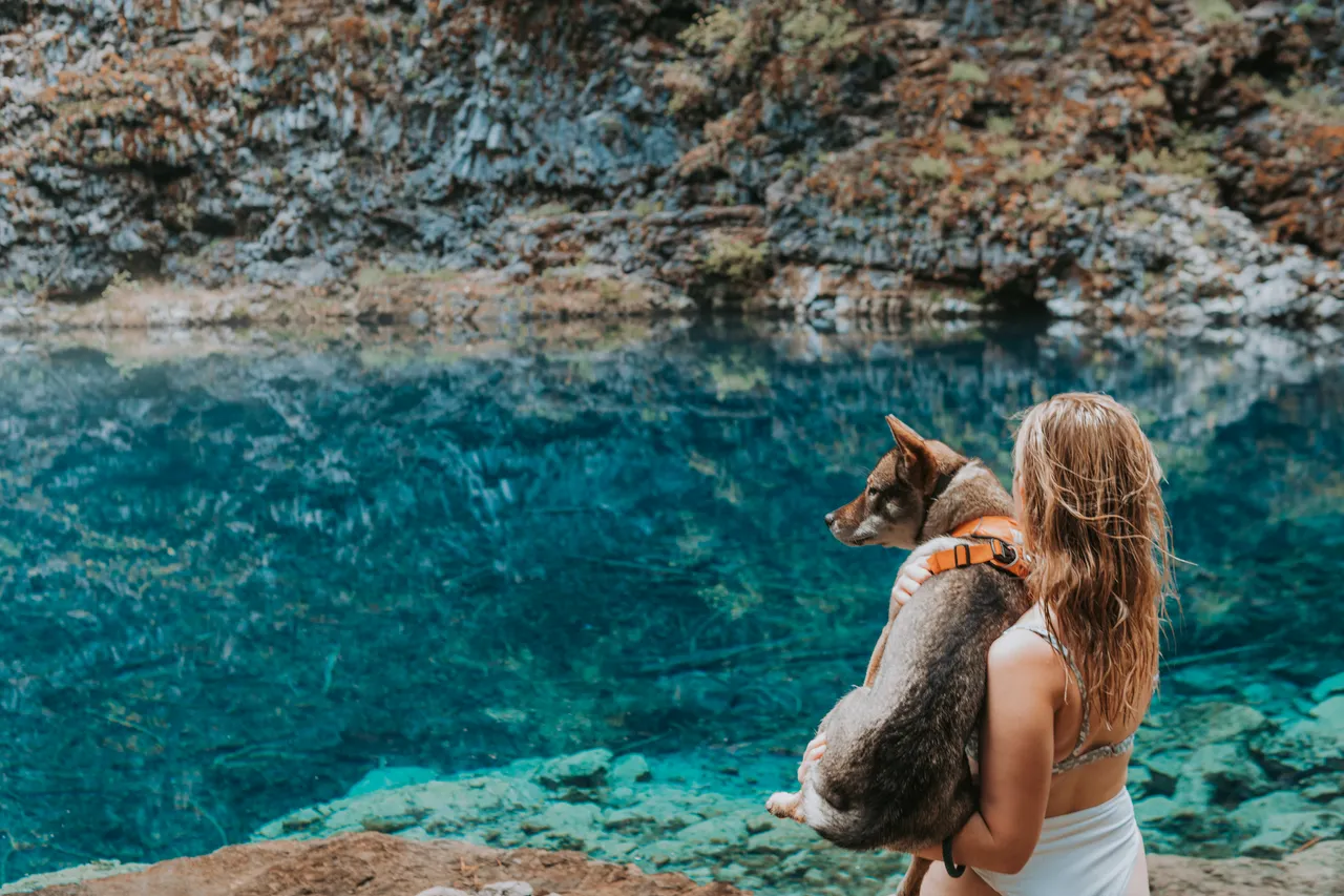 Hiking Oregon's Blue Pool